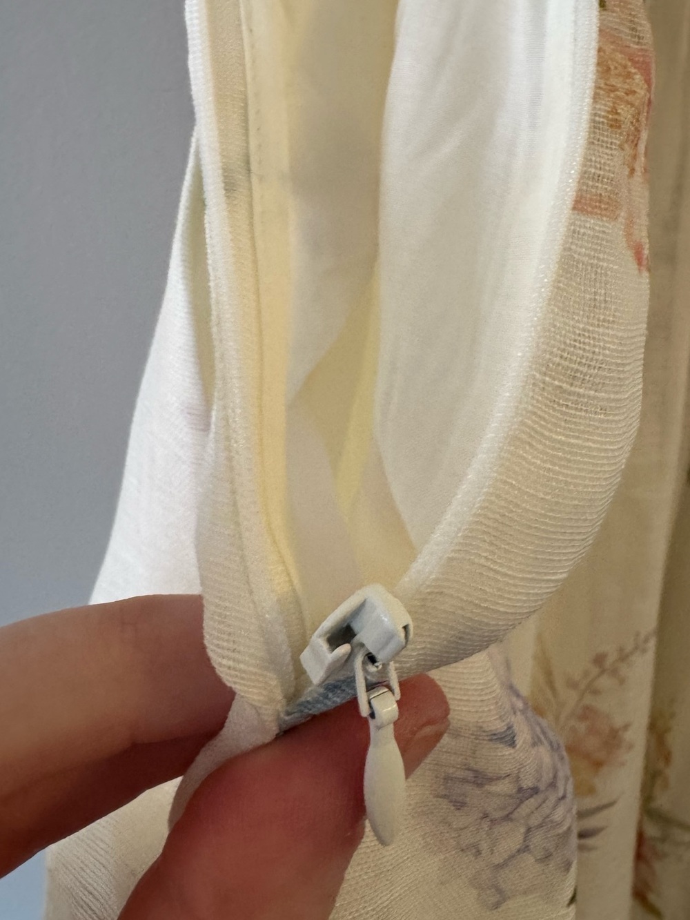 Xena Watercolor Flora Embroidery Strap Dress in Silk-Linen *NEEDS NEW ZIPPER* - Picture 5 of 10